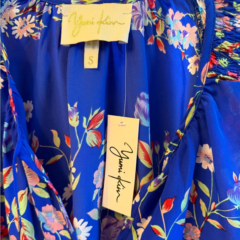 Yumi Kim x Revolve Joey Blue Flower 100% Silk
Blouse Size Small - Picture 3 of 6